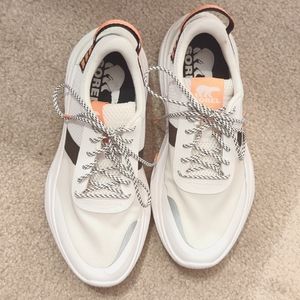 Sorel Explorer Blitz Leisure Lace (white/black, size 6 / EUR37)